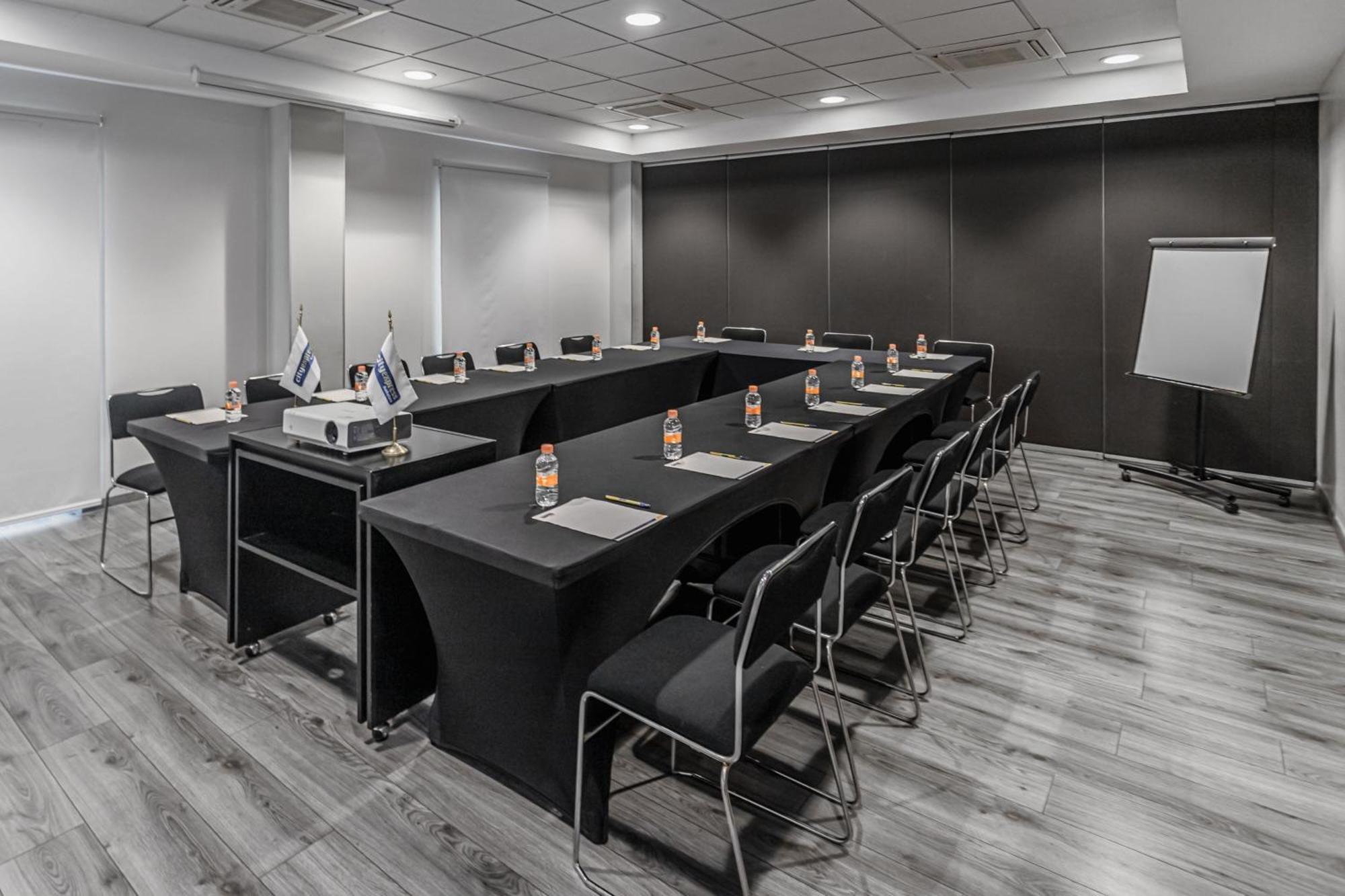 Hotel Express By Marriott Oaxaca
